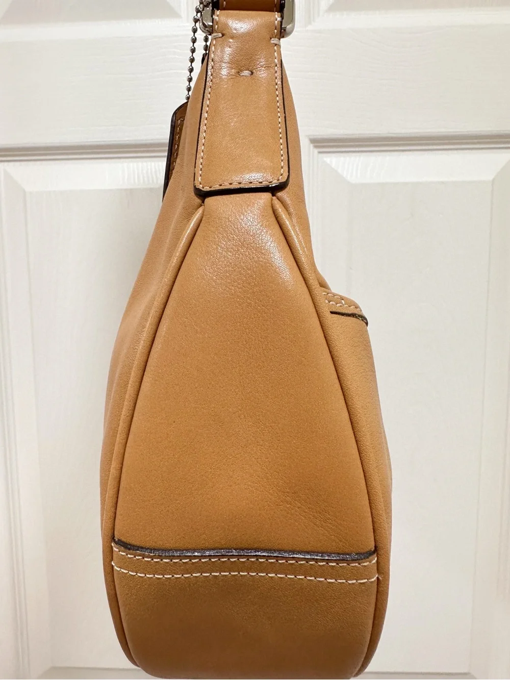 Coach Soho Buckle Hobo Shoulder Bag Milled Camel Leather Medium Y2K